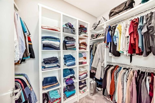 2808 39 Street Sw, Calgary, AB - Indoor With Storage