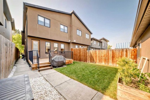 2808 39 Street Sw, Calgary, AB - Outdoor With Exterior