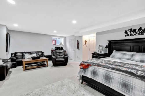 155 Cimarron Grove Circle, Okotoks, AB - Indoor Photo Showing Bedroom