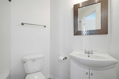 155 Cimarron Grove Circle, Okotoks, AB - Indoor Photo Showing Bathroom