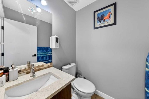 214 Martinwood Place Ne, Calgary, AB - Indoor Photo Showing Bathroom