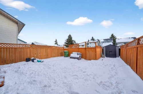 214 Martinwood Place Ne, Calgary, AB - Outdoor