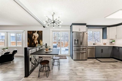 343 Deer Side Place Se, Calgary, AB - Indoor