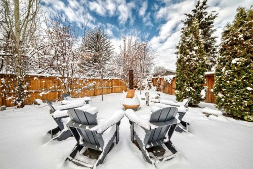 343 Deer Side Place Se, Calgary, AB - Outdoor