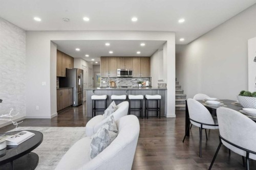 91 Evanscrest Way Nw, Calgary, AB - Indoor Photo Showing Living Room
