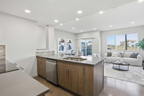 91 Evanscrest Way Nw, Calgary, AB - Indoor Photo Showing Kitchen With Double Sink