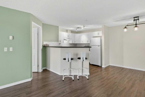 4316-10 Prestwick Bay Se, Calgary, AB - Indoor