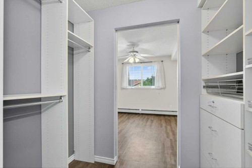 4316-10 Prestwick Bay Se, Calgary, AB - Indoor With Storage