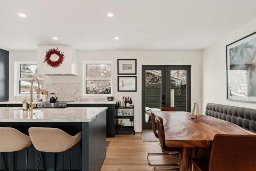 212 Vantage Place Nw, Calgary, AB - Indoor Photo Showing Dining Room