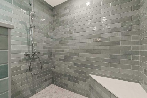 212 Vantage Place Nw, Calgary, AB - Indoor Photo Showing Bathroom