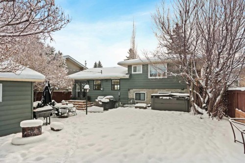 212 Vantage Place Nw, Calgary, AB - Outdoor