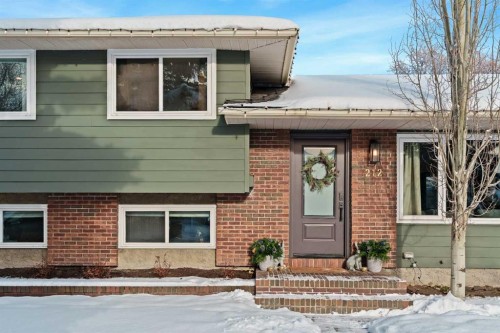 212 Vantage Place Nw, Calgary, AB - Outdoor