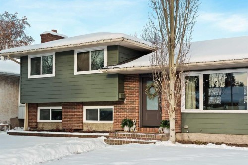 212 Vantage Place Nw, Calgary, AB - Outdoor