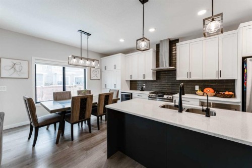 1425 Chinook Gate Glen Sw, Airdrie, AB - Indoor