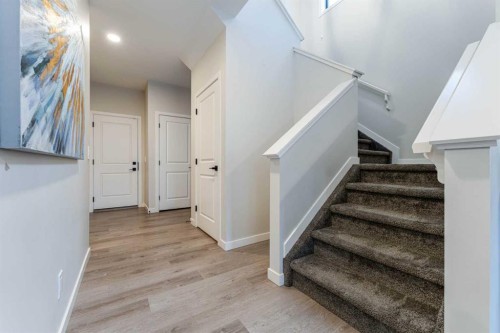 1425 Chinook Gate Glen Sw, Airdrie, AB - Indoor Photo Showing Other Room