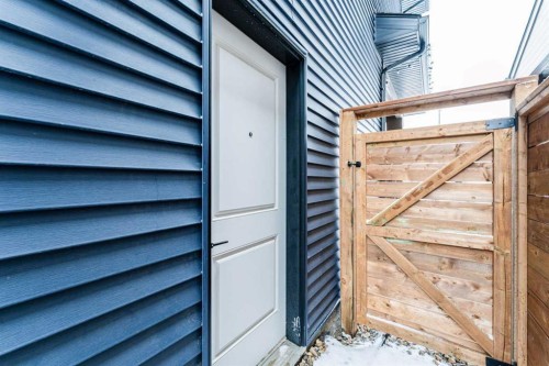 1425 Chinook Gate Glen Sw, Airdrie, AB - Outdoor With Exterior