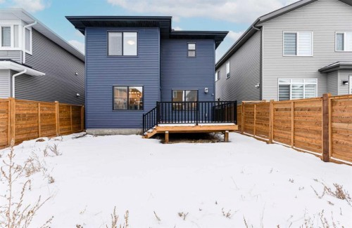 1425 Chinook Gate Glen Sw, Airdrie, AB - Outdoor With Exterior