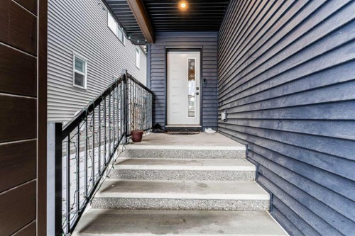 1425 Chinook Gate Glen Sw, Airdrie, AB - Outdoor With Exterior