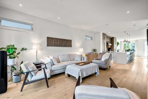 2136 53 Avenue Sw, Calgary, AB - Indoor Photo Showing Living Room