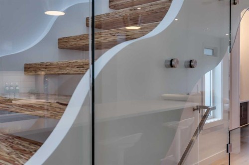 2136 53 Avenue Sw, Calgary, AB - Indoor