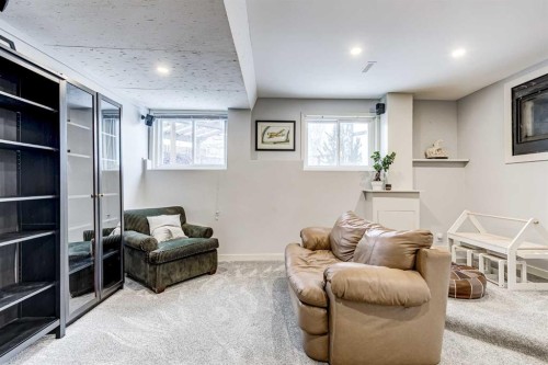 412 Mckerrell Place Se, Calgary, AB - Indoor