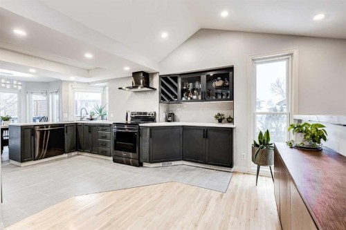 412 Mckerrell Place Se, Calgary, AB - Indoor