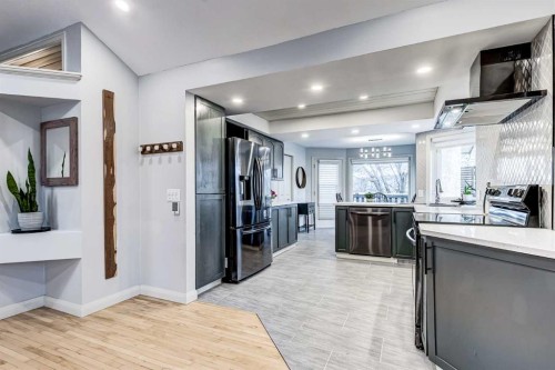 412 Mckerrell Place Se, Calgary, AB - Indoor