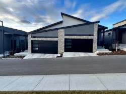 27 Royal Birch Cove NW Calgary, AB T3G 5P9