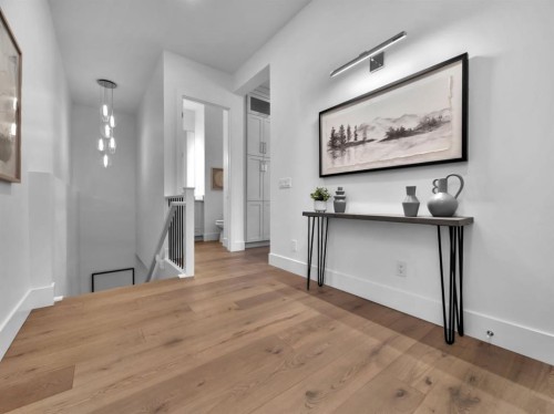 27 Royal Birch Cove Nw, Calgary, AB - Indoor Photo Showing Other Room