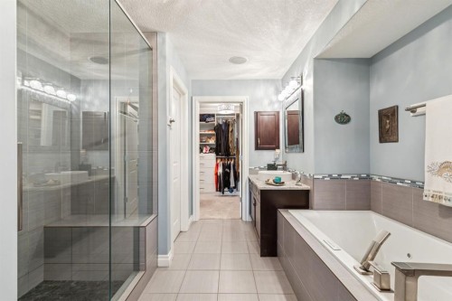 135 Auburn Sound Manor Se, Calgary, AB - Indoor Photo Showing Bathroom