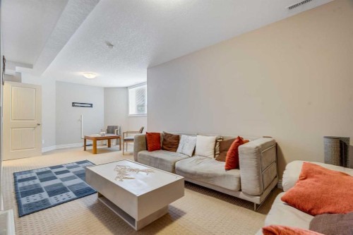 3 Royal Oak Plaza Nw, Calgary, AB - Indoor Photo Showing Living Room