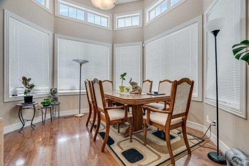 3 Royal Oak Plaza Nw, Calgary, AB - Indoor Photo Showing Dining Room