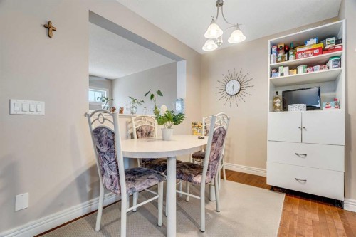 3 Royal Oak Plaza Nw, Calgary, AB - Indoor Photo Showing Dining Room