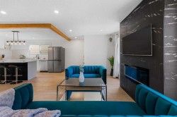 966 Berkley Drive NW Calgary, AB T3K 1A2