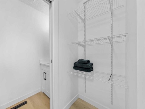 966 Berkley Drive Nw, Calgary, AB - Indoor With Storage