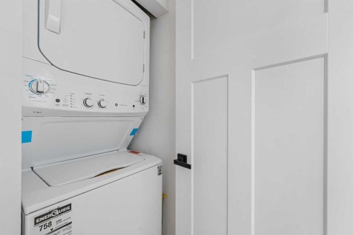 966 Berkley Drive Nw, Calgary, AB - Indoor Photo Showing Laundry Room