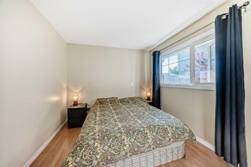 31 Castleglen Crescent Ne, Calgary, AB - Indoor Photo Showing Bedroom