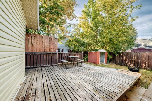 31 Castleglen Crescent Ne, Calgary, AB - Outdoor With Exterior