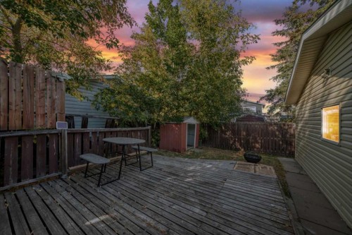 31 Castleglen Crescent Ne, Calgary, AB - Outdoor