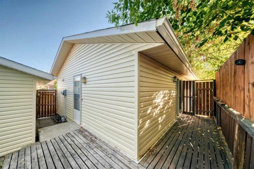 31 Castleglen Crescent Ne, Calgary, AB - Outdoor With Exterior