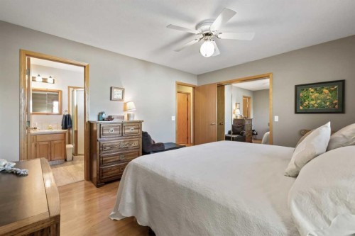 40 Green Meadow Drive, Strathmore, AB - Indoor Photo Showing Bedroom