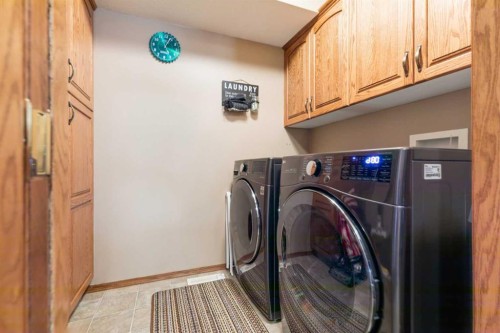 123 Whispering Way, Vulcan, AB - Indoor Photo Showing Laundry Room
