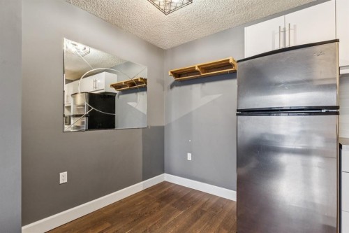 405-2140 17A Street Sw, Calgary, AB - Indoor