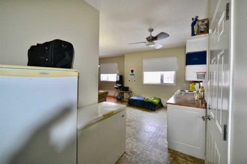 660 1 Avenue, Irricana, AB - Indoor