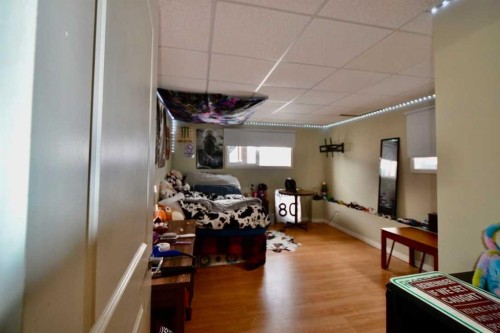 660 1 Avenue, Irricana, AB - Indoor Photo Showing Other Room