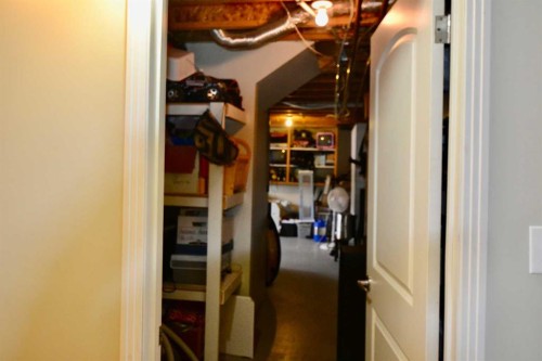 660 1 Avenue, Irricana, AB - Indoor