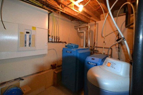 660 1 Avenue, Irricana, AB - Indoor