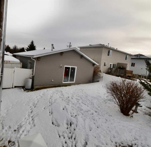 660 1 Avenue, Irricana, AB - Outdoor With Exterior