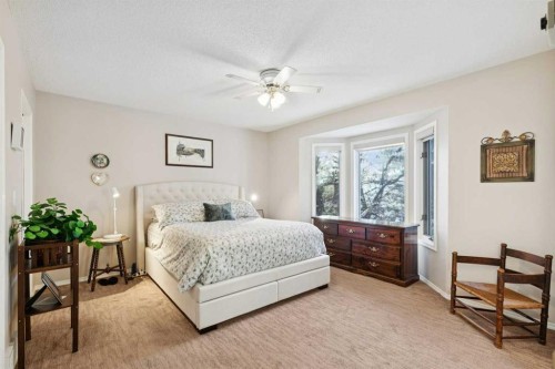 201-132 Straddock Crescent Sw, Calgary, AB - Indoor Photo Showing Bedroom