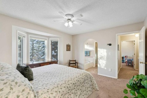 201-132 Straddock Crescent Sw, Calgary, AB - Indoor Photo Showing Bedroom
